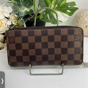 Louis Vuitton Zip Wallet